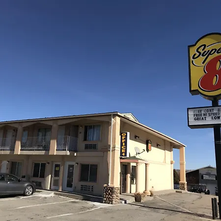 Super 8 By Wyndham Evanston