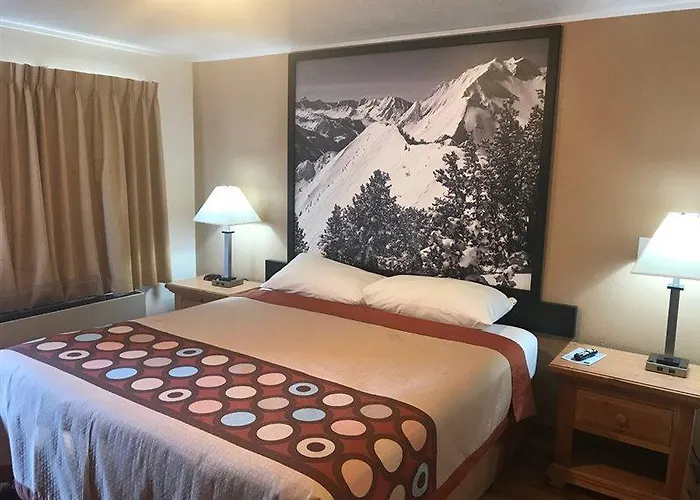 Super 8 By Wyndham 3* Evanston