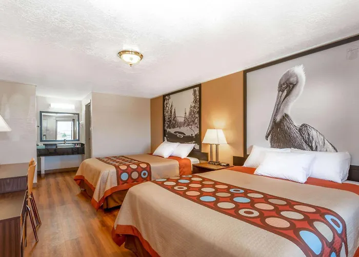Super 8 By Wyndham 3* Evanston