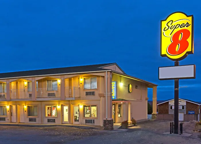 Super 8 By Wyndham Hotel