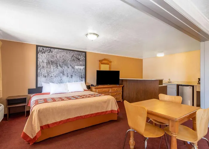 Hotel Super 8 By Wyndham 3*