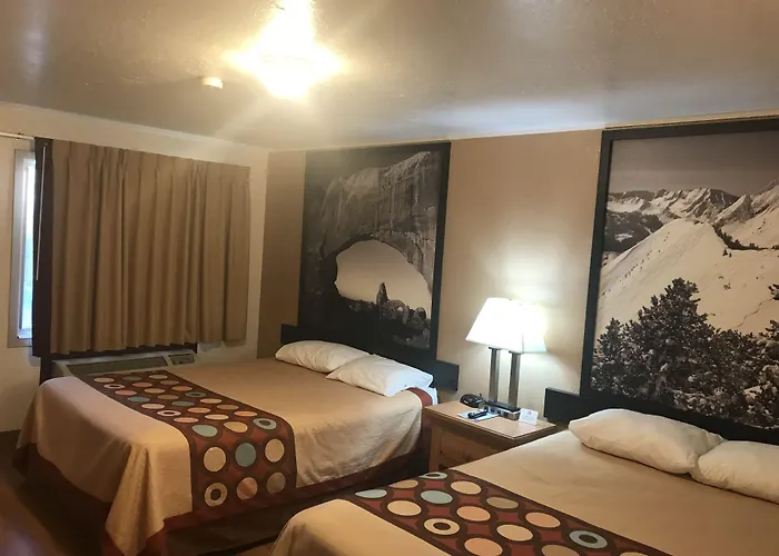 Super 8 By Wyndham 3* Evanston