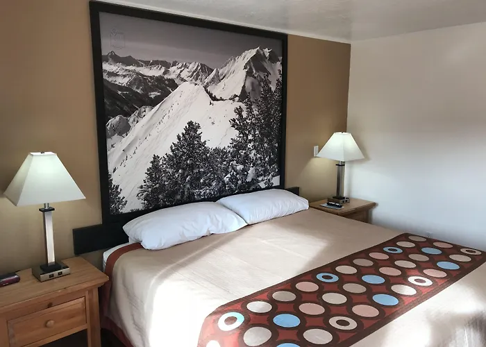 Super 8 By Wyndham Hotel 3*