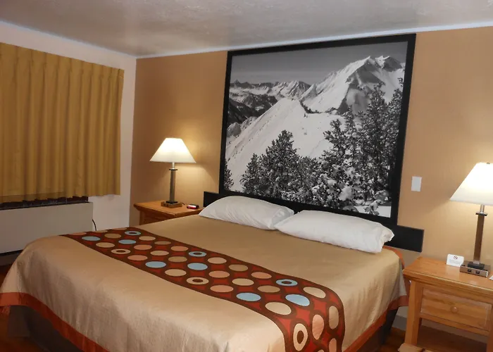 Super 8 By Wyndham Hotel 3*