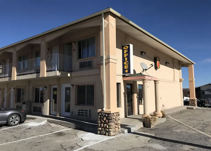 Super 8 By Wyndham 3* Evanston