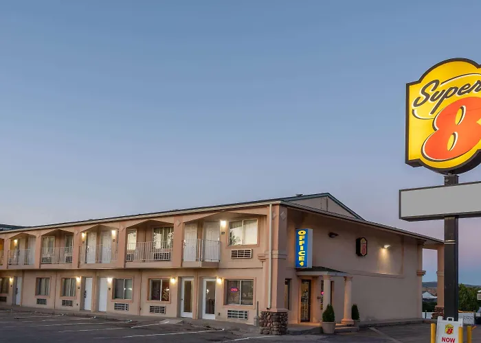 Super 8 By Wyndham Hotel