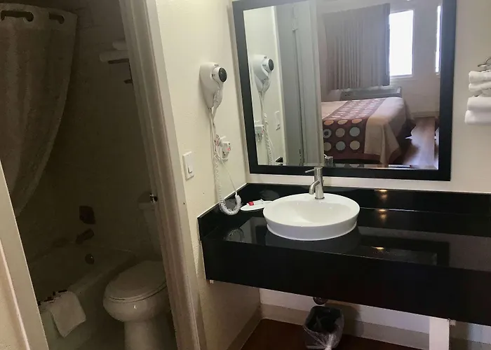 Super 8 By Wyndham 3*