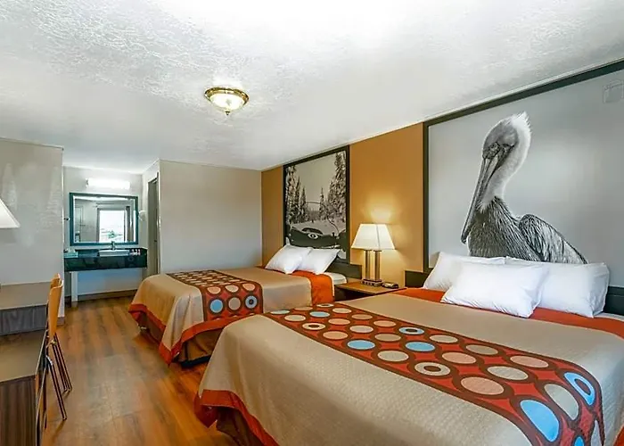 Super 8 By Wyndham 3* Evanston