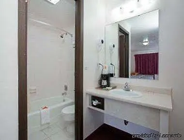 Super 8 By Wyndham 3* Evanston