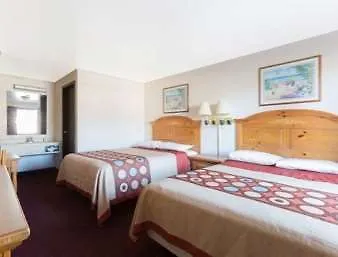 Hotel Super 8 By Wyndham Evanston