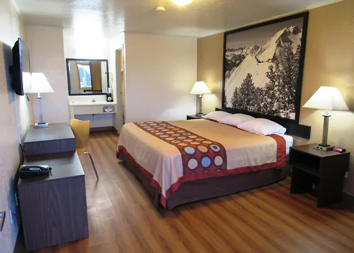 Super 8 By Wyndham 3*